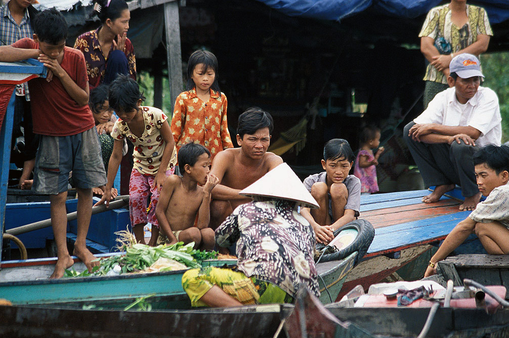 FLOATING VILLAGE OF CHONG KNEAS